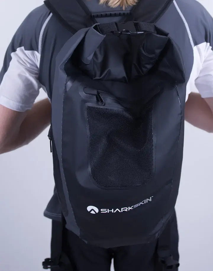 SHARKSKIN PERFORMANCE DRY BACKPACK 30L BAG product image 3