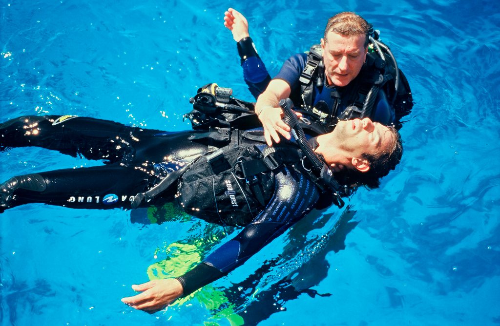 Rescue skills practice in a pool